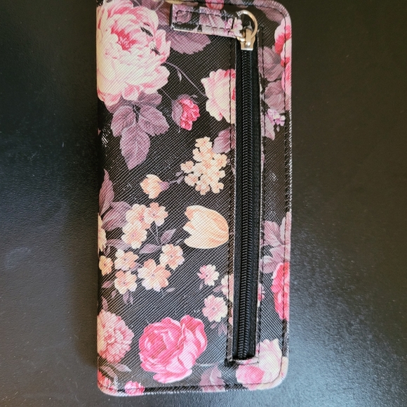 Tahari Royal Flush Black Floral Clutch Wallet - Picture 3 of 7